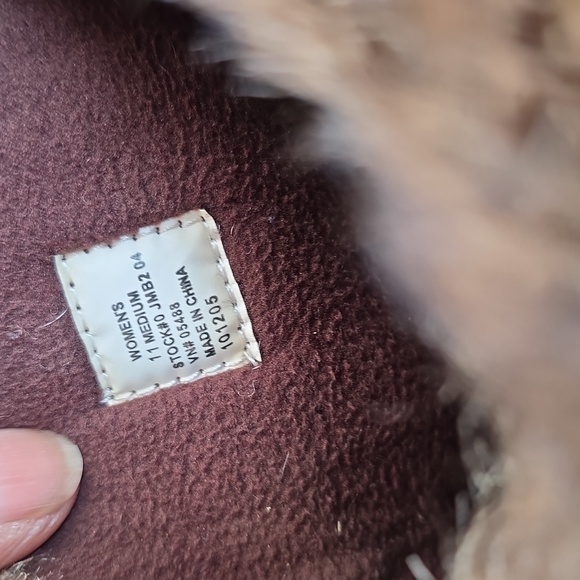 L.L. Bean Women's Brown Knit Boots - Picture 5 of 9